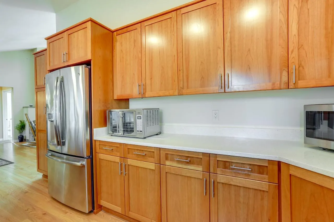 Beautiful Seattle Home With Patio About 9 Mi To Downtown 0*,  United States